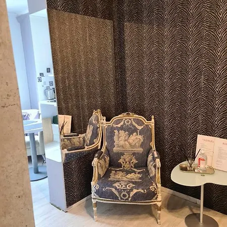 Dvieju Kambariu Butas 아파트 *